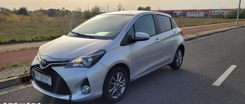 samochody osobowe Toyota Yaris cena 41900 przebieg: 89690, rok produkcji 2016 z Piła